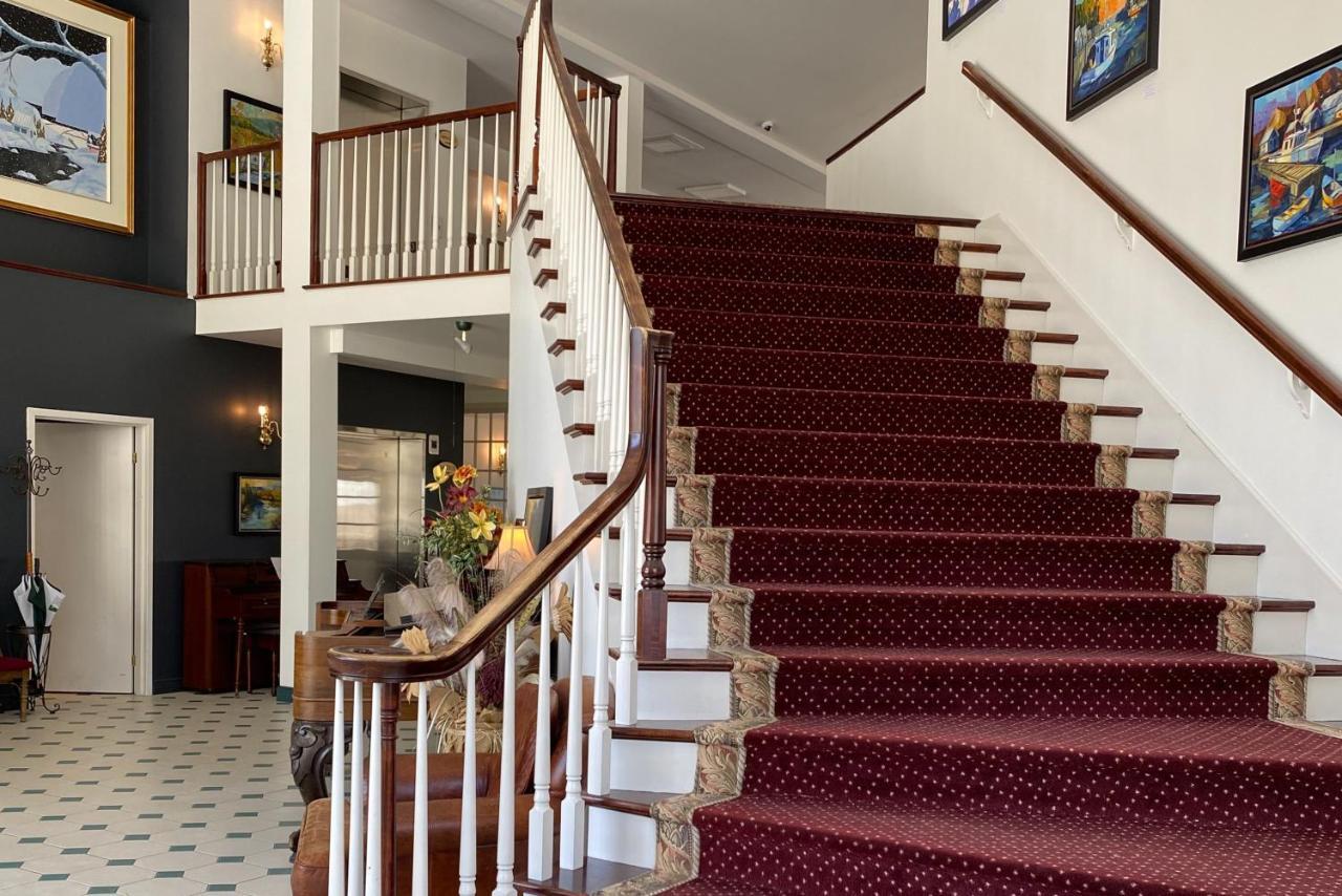 Auberge De La Montagne Coupee Saint Jean De Matha Екстериор снимка