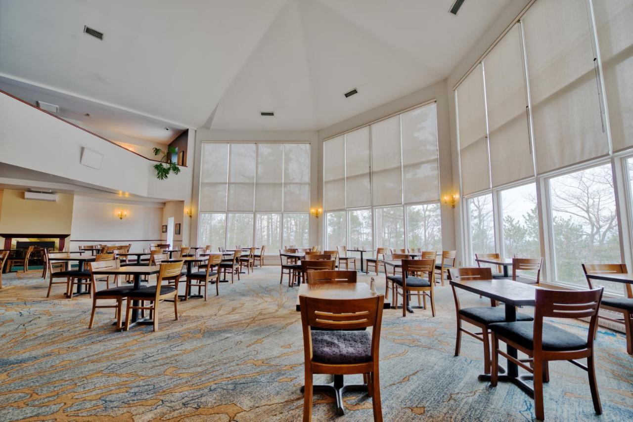 Auberge De La Montagne Coupee Saint Jean De Matha Екстериор снимка