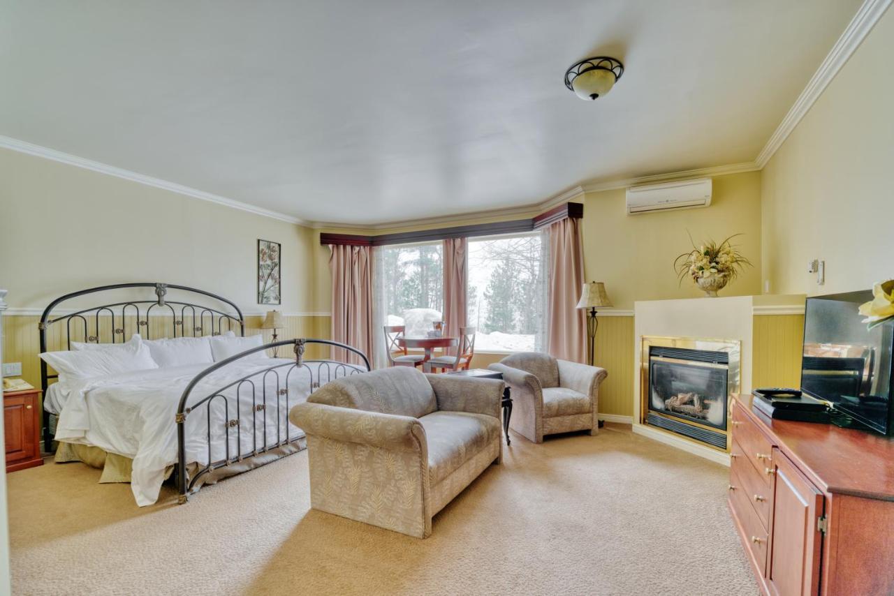 Auberge De La Montagne Coupee Saint Jean De Matha Екстериор снимка
