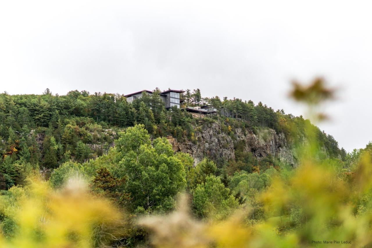 Auberge De La Montagne Coupee Saint Jean De Matha Екстериор снимка