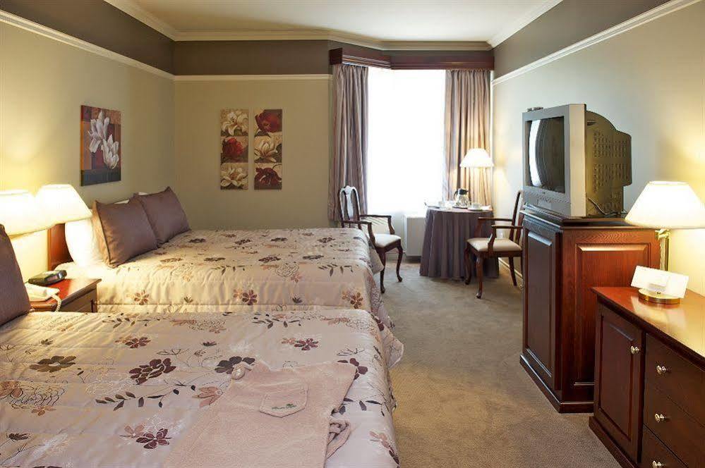 Auberge De La Montagne Coupee Saint Jean De Matha Екстериор снимка
